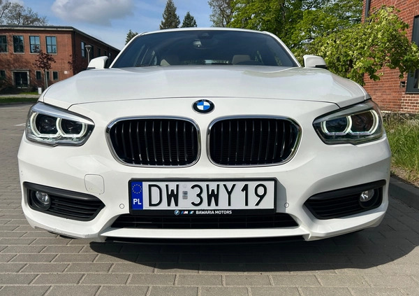 BMW Seria 1 cena 66500 przebieg: 98600, rok produkcji 2016 z Wrocław małe 379